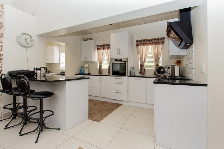3 Bedroom Property for Sale in Paternoster Western Cape